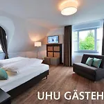 Uhu Garni فندق