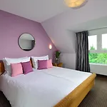 Uhu Garni Hotel 3*