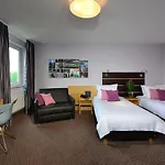 Uhu Garni 3* Kolín nad Rýnem
