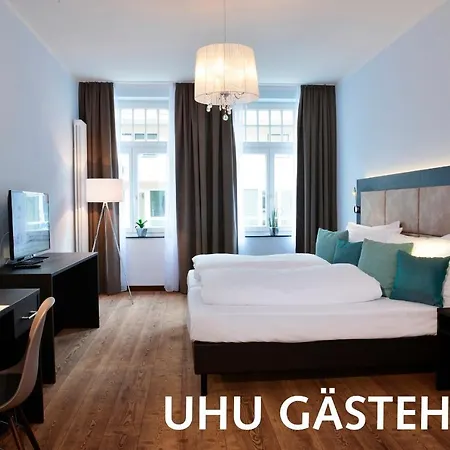 Uhu Garni Hotel 3*