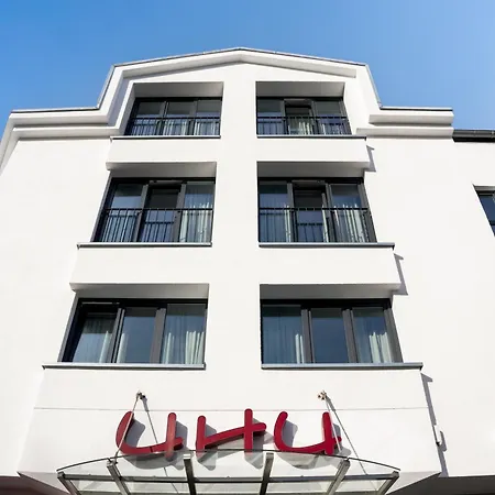 Uhu Garni Szálloda 3*