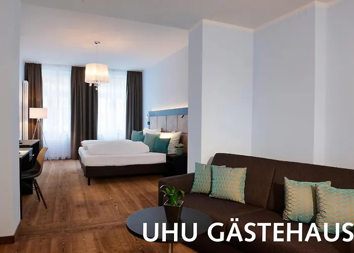 Uhu Garni Hotel 3*