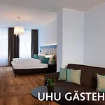 Uhu Garni מלון 3*