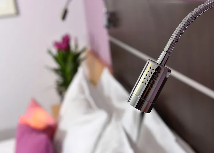 Uhu Garni 3* كولونيا