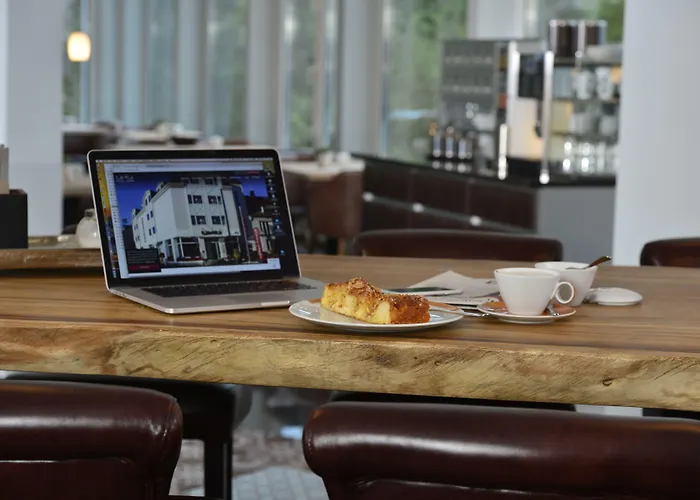 Отель Uhu Garni